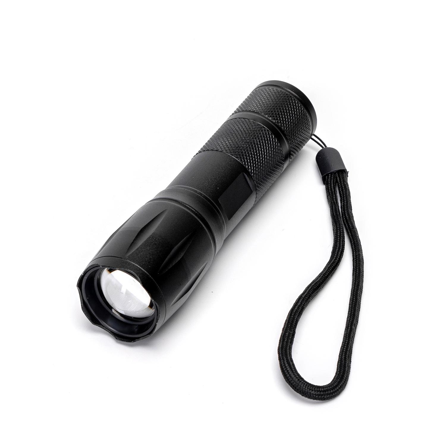 Torch Adjustable Focus 3AAA batteries