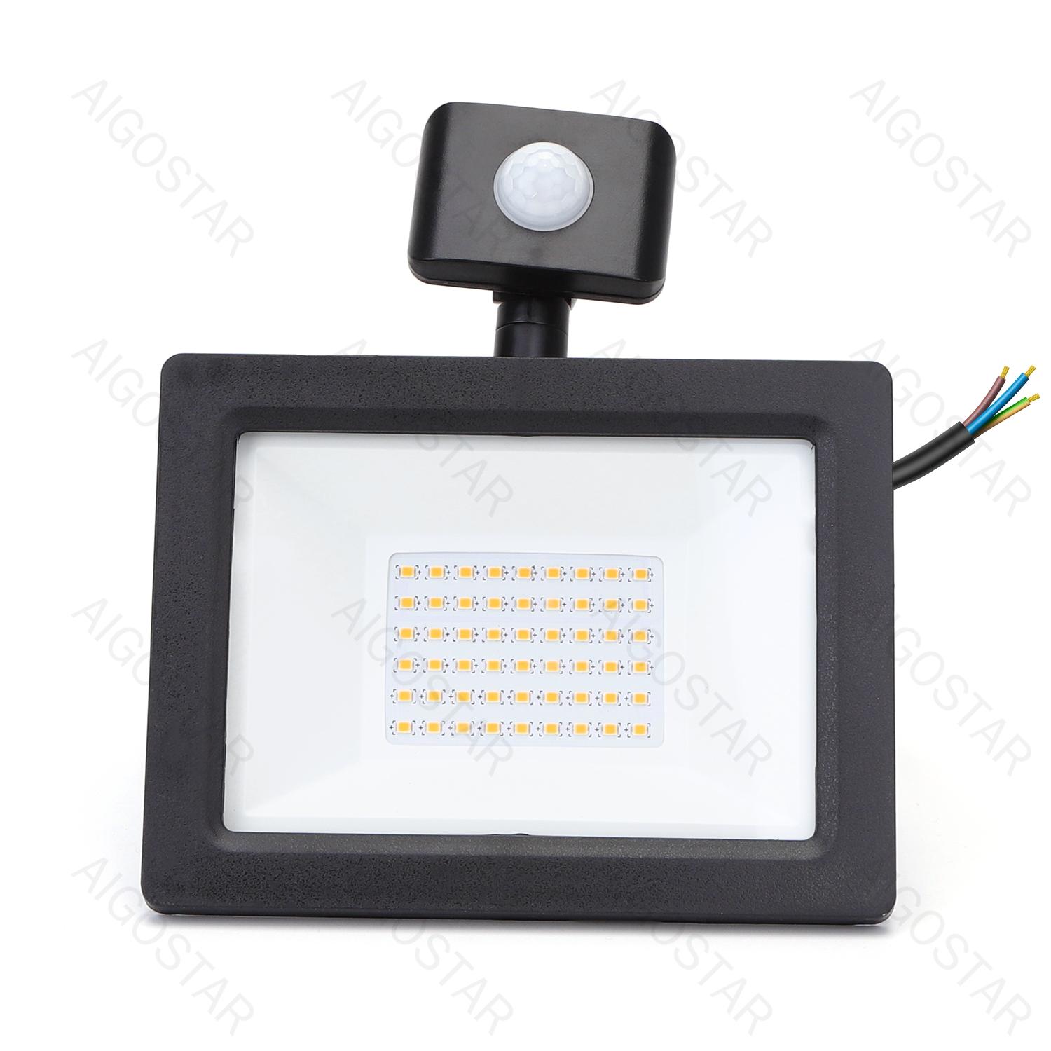 Naświetlacz LED z czujnikiem 30W 2700lm 4000K IP65