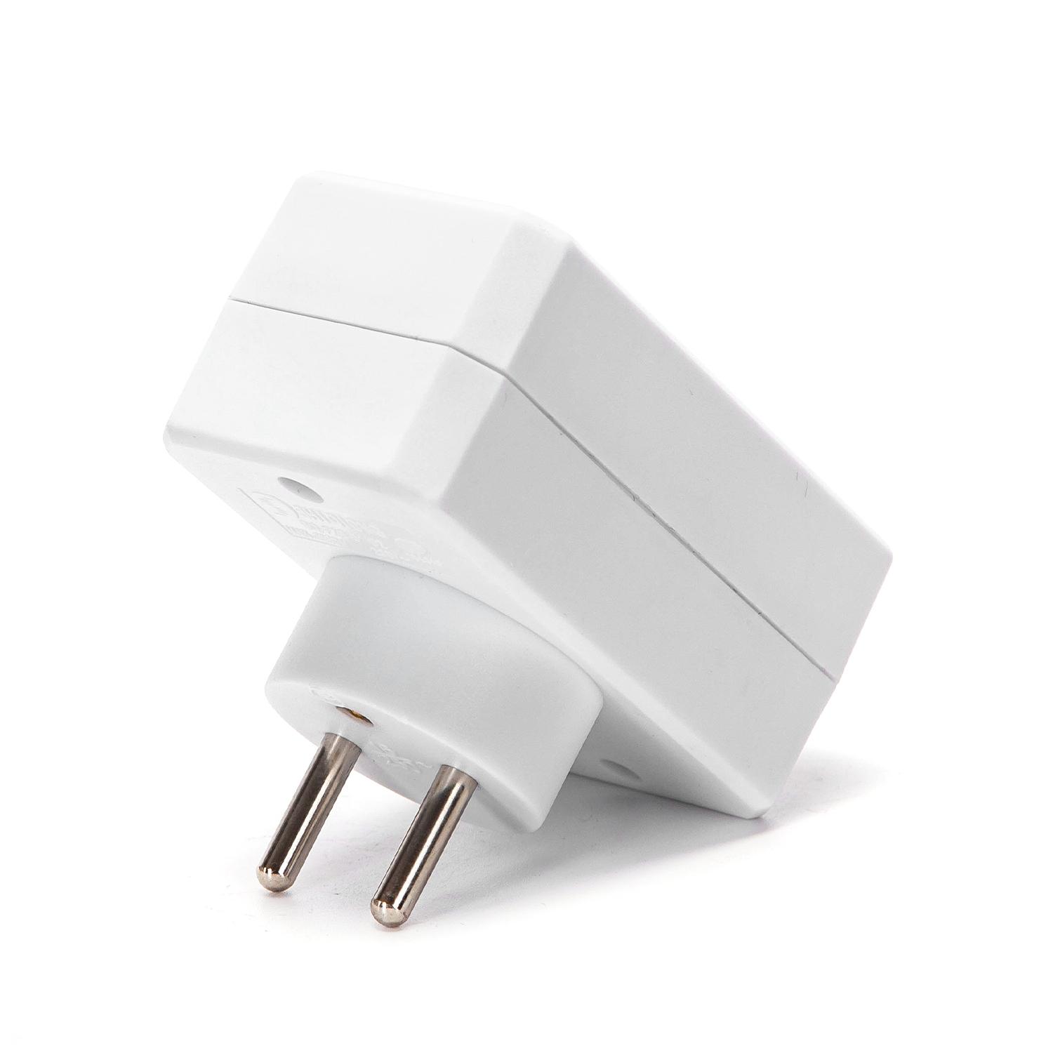 French 2-Way Adaptor (Without Switch) 16A White